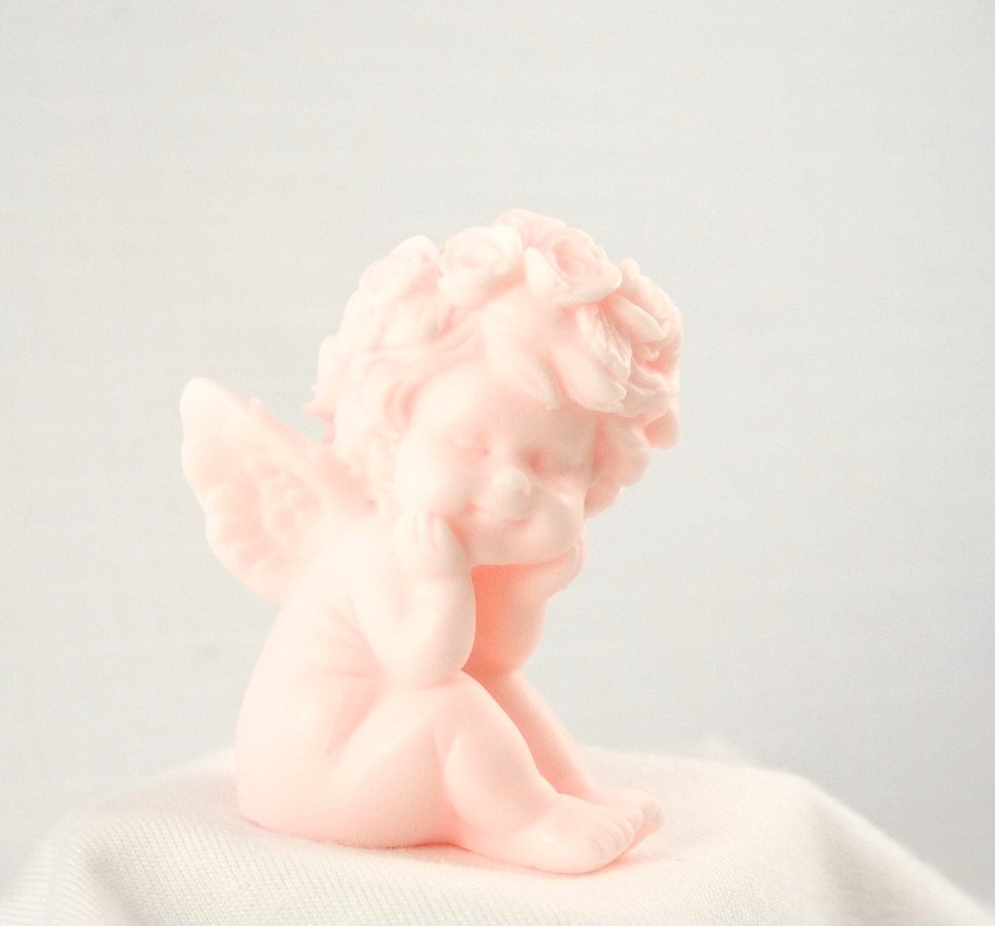 Angelito de jabón rosado, hecho a mano